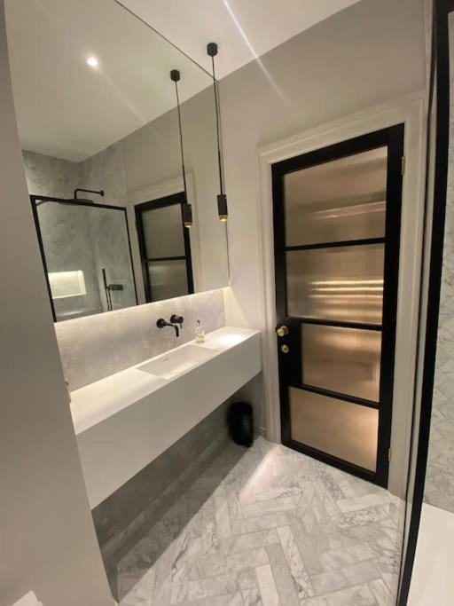 Luxury Georgian Apartment - 5 Minute Walk To Spa Bath Exteriér fotografie