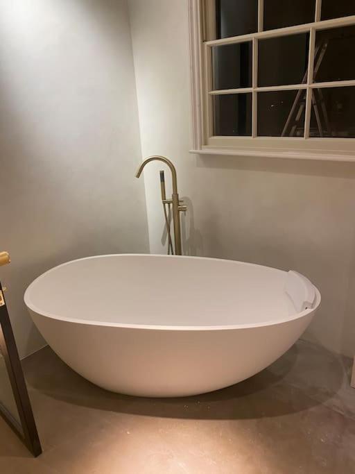 Luxury Georgian Apartment - 5 Minute Walk To Spa Bath Exteriér fotografie